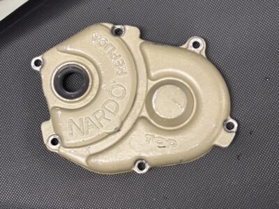 SJÆLDENT UDGÅET Top Performance Nardo Replica Geardæksel (Lang Mina)